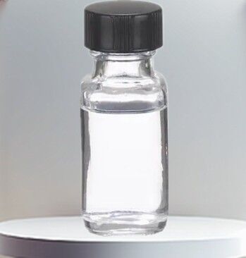 Un buen precio. DPGDB CAS 27138-31-4 Dibenzoato de dipropileno glicol líquido pálido de grado industrial para plastificantes en línea